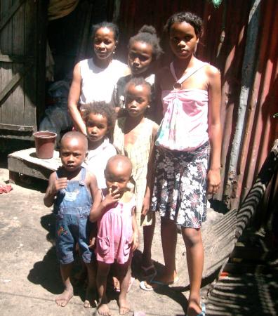 LA FAMILLE DE Mme B.