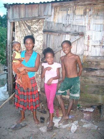 LA FAMILLE D'Y.